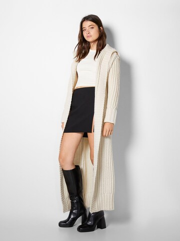 Bershka Knitted Coat in White: front