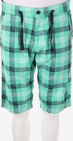 QS Shorts in 34 in Green: front