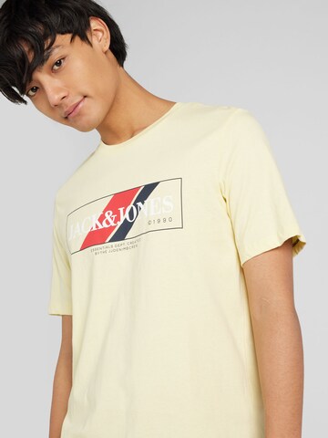 T-Shirt 'LOOF' JACK & JONES en jaune