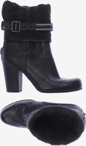 Tommy Jeans Dress Boots in 40 in Black: front