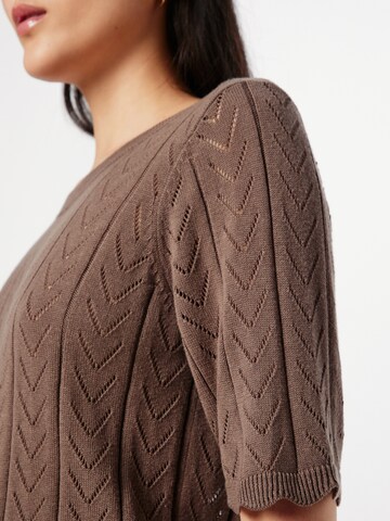 VILA Sweter 'SHELLEY' w kolorze brązowy