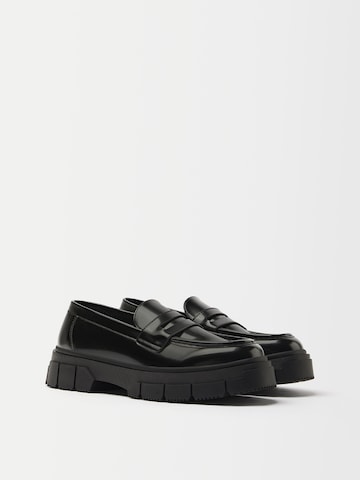 Bershka Classic Flats in Black