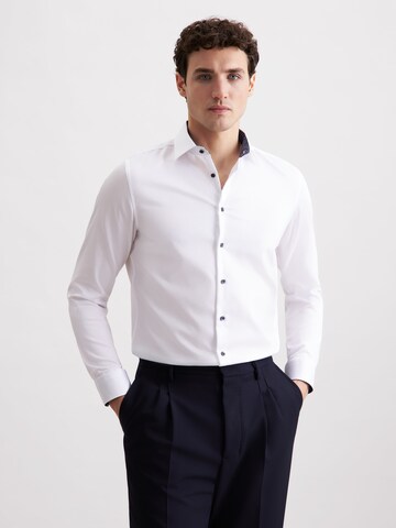Coupe slim Chemise business 'Schwarze Rose' SEIDENSTICKER en blanc : devant