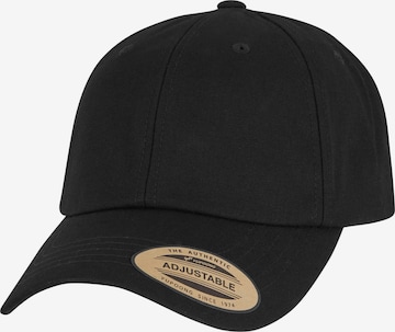 Casquette Flexfit en noir : devant