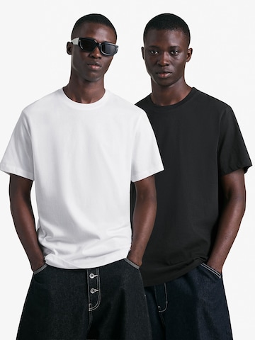 Bershka Shirt in Black: front