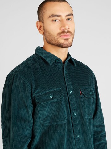 LEVI'S ® Comfort Fit Hemd 'Jackson Worker Corduroy Overshirt' in Grün