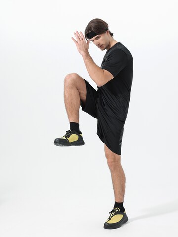 Youthup Tracksuit 'Belüftung' in Black