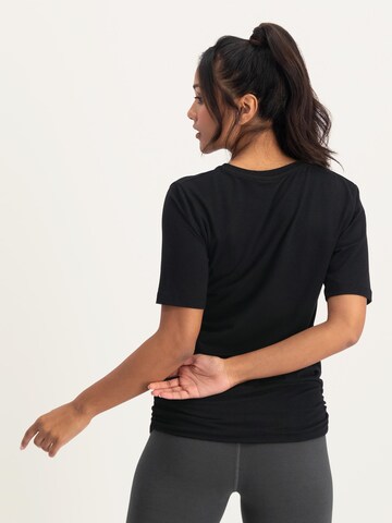 Urban Goddess Yoga & Activewear Funktionsshirt 'Kami' in Schwarz