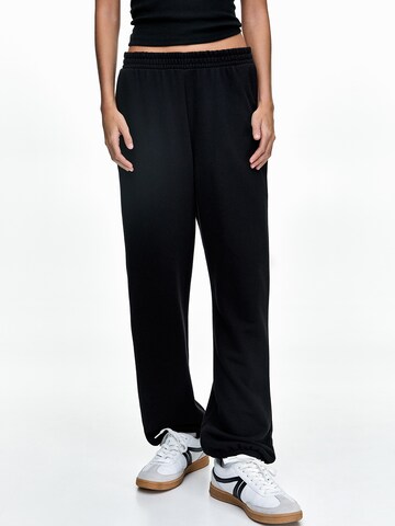 Effilé Pantalon Pull&Bear en gris : devant