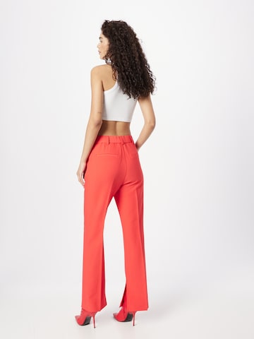 co'couture - Slimfit Pantalón de pinzas 'Vola' en rojo