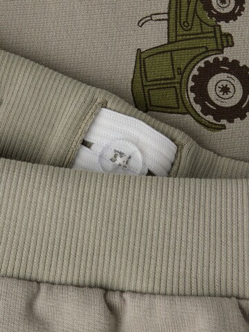 NAME IT - Tapered Pantalón en gris