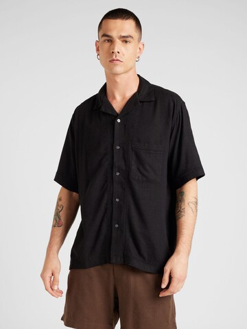 Abercrombie & Fitch - Comfort Fit Camisa em preto: frente