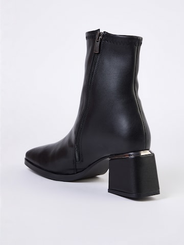 Trendyol - Botim em preto