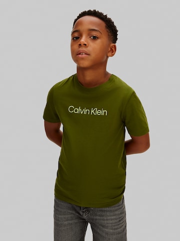 Calvin Klein Jeans - Camiseta en verde: frente