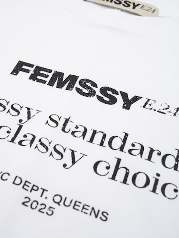 FEMSSY Koszulka w kolorze biały