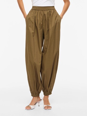 Tapered Pantaloni 'VIEmilie' di VILA in verde: frontale