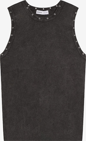 BershkaMajica - crna boja: prednji dio