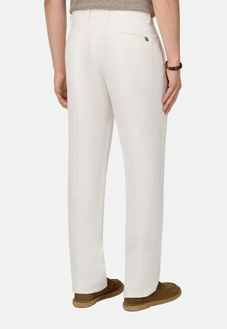 Coupe slim Pantalon chino Boggi Milano en blanc