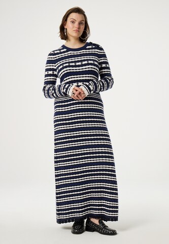 Fabienne Chapot Jurk in Blauw: voorkant
