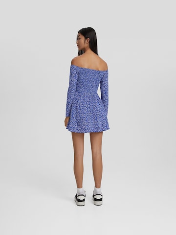 Bershka Kleid in Blau