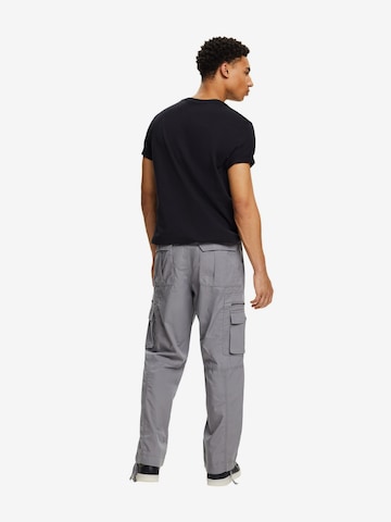 Regular Pantalon cargo ESPRIT en gris