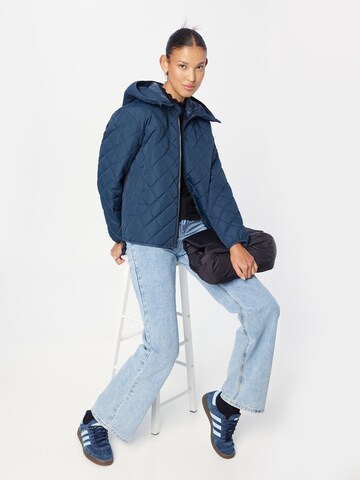 Derbe Jacke in Blau