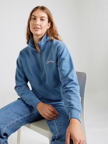 Sweat-shirt 'ESSENTIAL' Superdry en bleu : devant