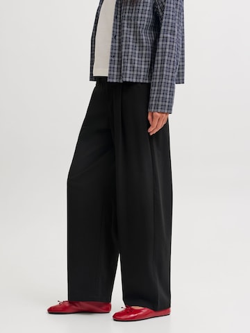 Barrel Pantaloni 'ALICE' di JJXX in nero