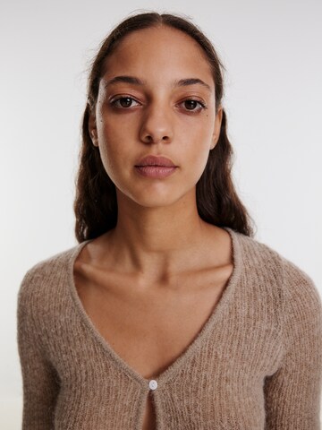EDITED Knit cardigan in Beige