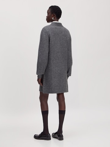 EDITED Sukienka 'Jeni Knit Dress' w kolorze szary