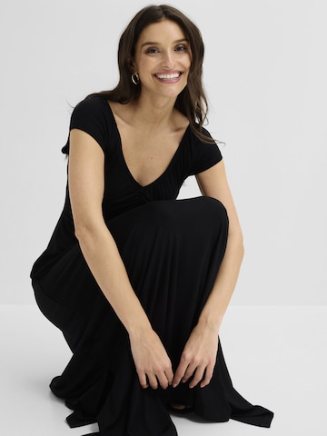 Rochie de la bonprix pe negru