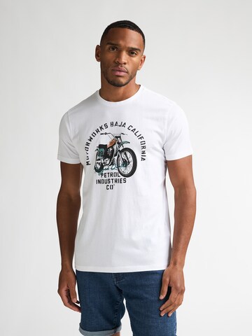 T-Shirt 'Classic' Petrol Industries en blanc : devant