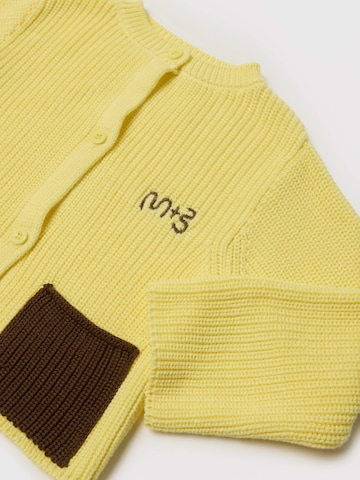 Maru + Bo Cardigan 'CARDIGAN WITH CONTRAST COLOR POCKETS' i gul