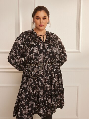 Rochie 'Enie' de la Guido Maria Kretschmer Curvy pe negru: față