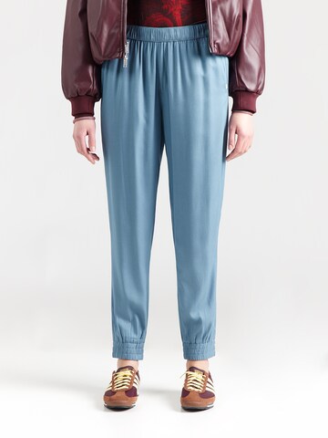 Iriedaily Tapered Bukser 'Civic' i blå: forside