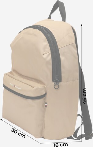 TOMMY HILFIGER Rucksack in Braun