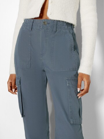 Bershka Wide leg Cargo Pants in Blue