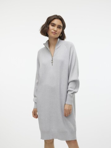 Robes en maille 'GOLDNEEDLE' VERO MODA en gris