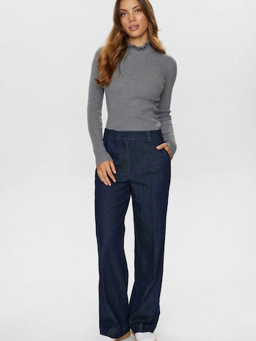NÜMPH Regular Jeans ' NUALETTA ' in Blauw