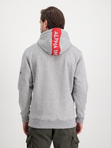 ALPHA INDUSTRIES Klasický střih Mikina 'Red Stripe' – šedá