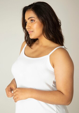 BASE LEVEL CURVY Top 'Alexa' in White