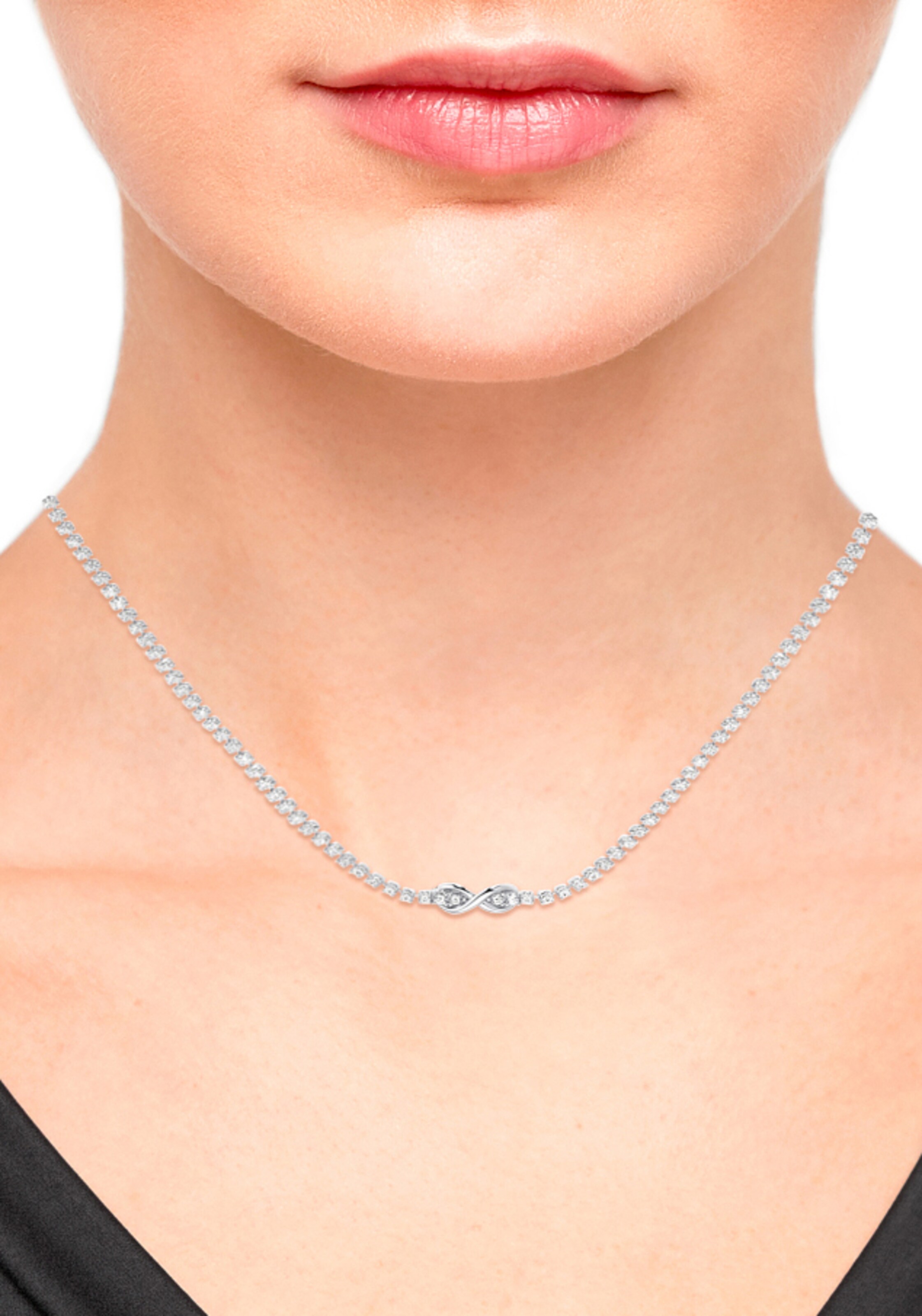 s.Oliver Necklace in Silver: front