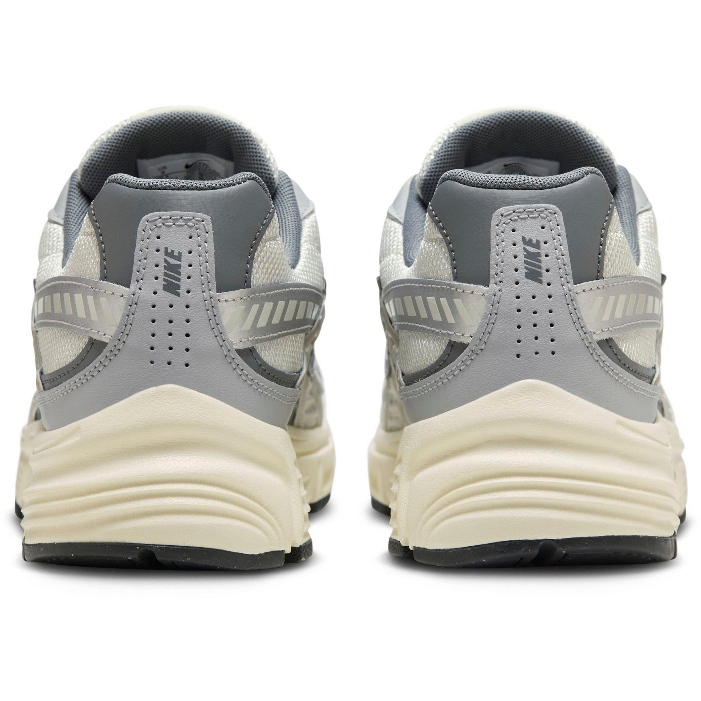 Nike Sportswear Sneaker low 'INITIATOR' i beige