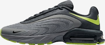 Nike Sportswear Matalavartiset tennarit 'Air Max Fire' värissä harmaa: etupuoli