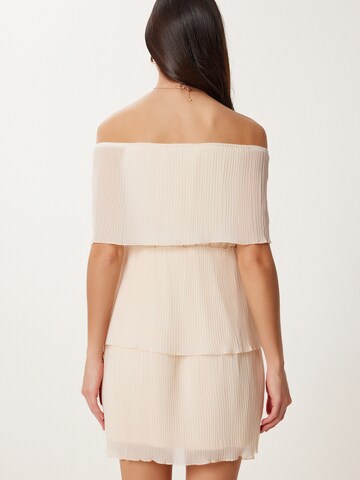 Robe Happiness İstanbul en beige