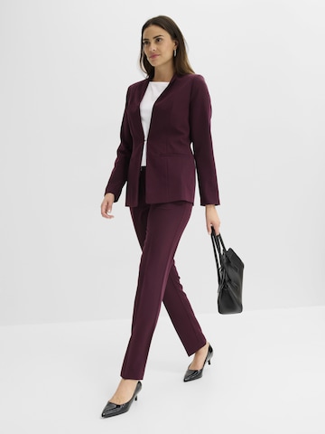 bonprix - Traje de pantalón en rojo