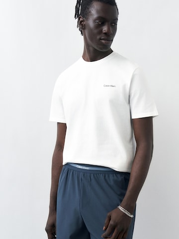 Calvin Klein T-shirt i vit: framsida
