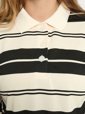 Peppercorn Toppi 'Naja' värissä beige