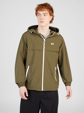 Tommy Jeans Between-season jacket 'CHICAGO' in Green: front