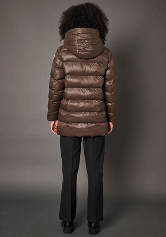 Hailys Performance Jacket in Brown